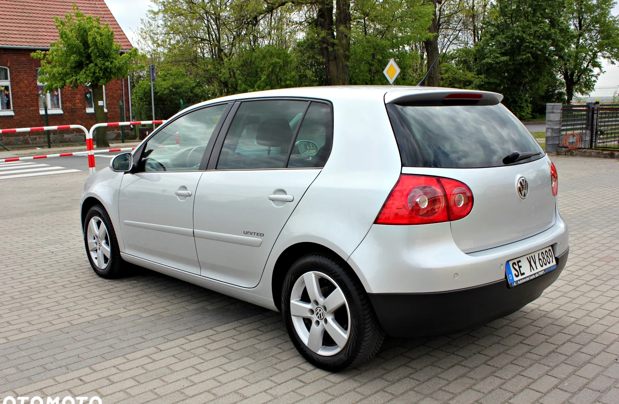 Volkswagen Golf cena 15800 przebieg: 210000, rok produkcji 2007 z Pleszew małe 436